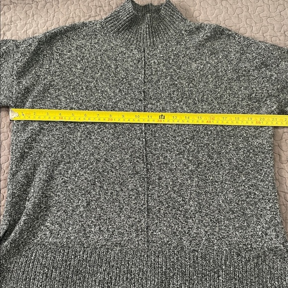 Tahari Gray Turtleneck Soft Sweater - Picture 5 of 10